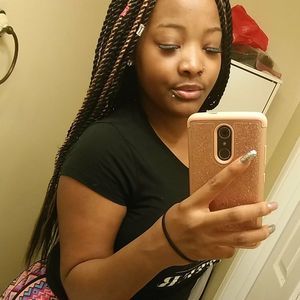 Meet your Posher, Sandra